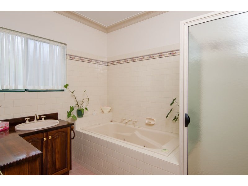 6 King  Grove, Mount Gambier SA 5290