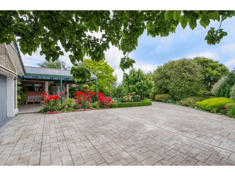 6 King  Grove, Mount Gambier SA 5290