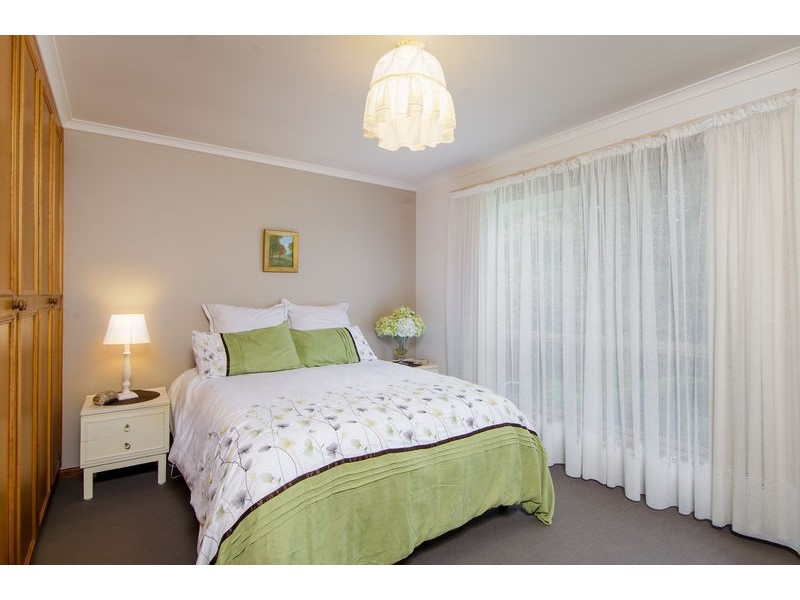 1 Hawk Place, Mount Gambier SA 5290