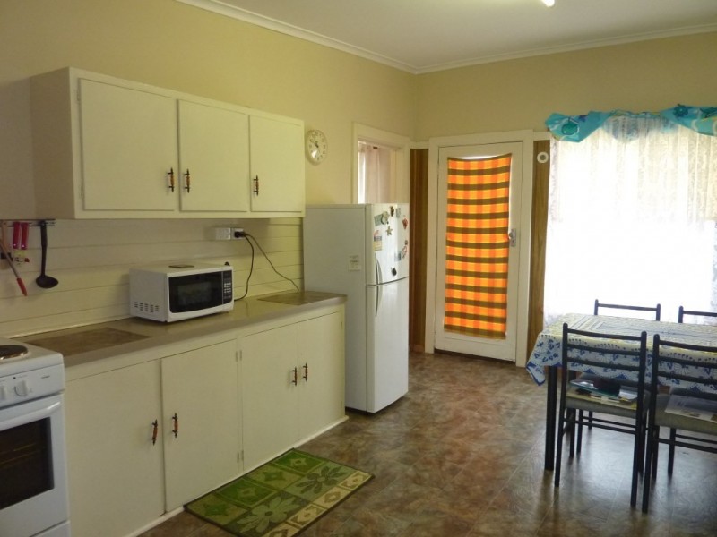 24 Compton Street, Port Macdonnell SA 5291