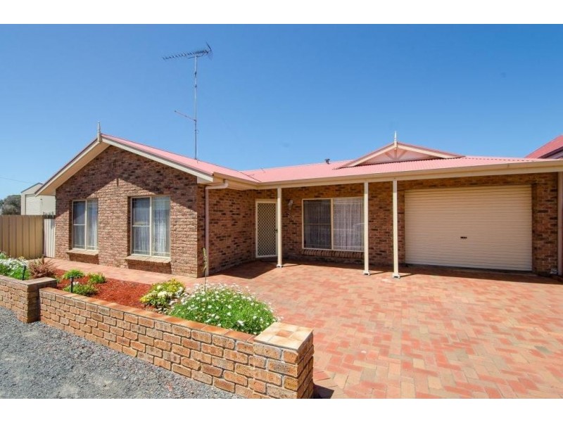 27 Meylin Street, Port Macdonnell SA 5291