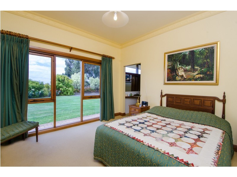 7 Moorak Hall Road, Mount Gambier SA 5290