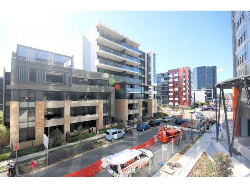 2** / 2 Waterways Street, Wentworth Point NSW 2127