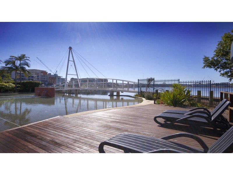2/29 Bennelong Parkway, Wentworth Point NSW 2127