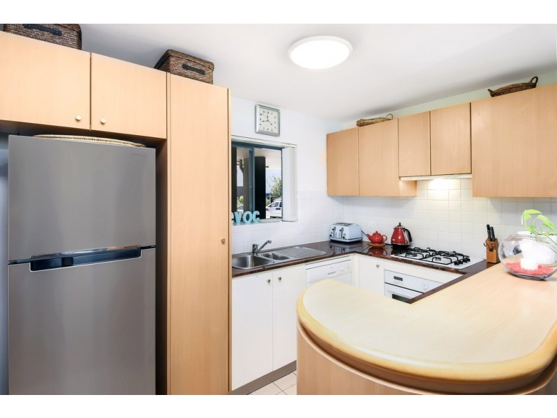 1/27 Bennelong Parkway, Wentworth Point NSW 2127