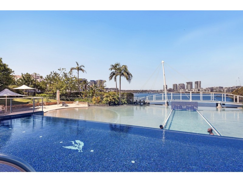 1/27 Bennelong Parkway, Wentworth Point NSW 2127