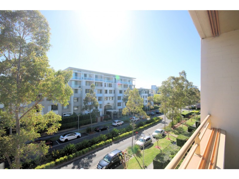 3** / 4 Stromboli Strait, Wentworth Point NSW 2127