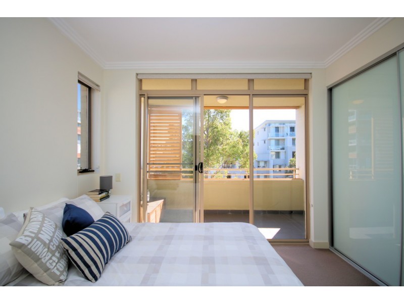 3** / 4 Stromboli Strait, Wentworth Point NSW 2127