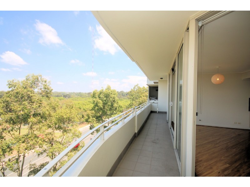 5** / 1 The Piazza, Wentworth Point NSW 2127