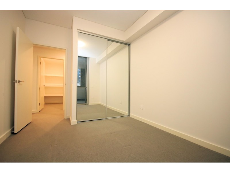 2** / 5 Verona Drive, Wentworth Point NSW 2127