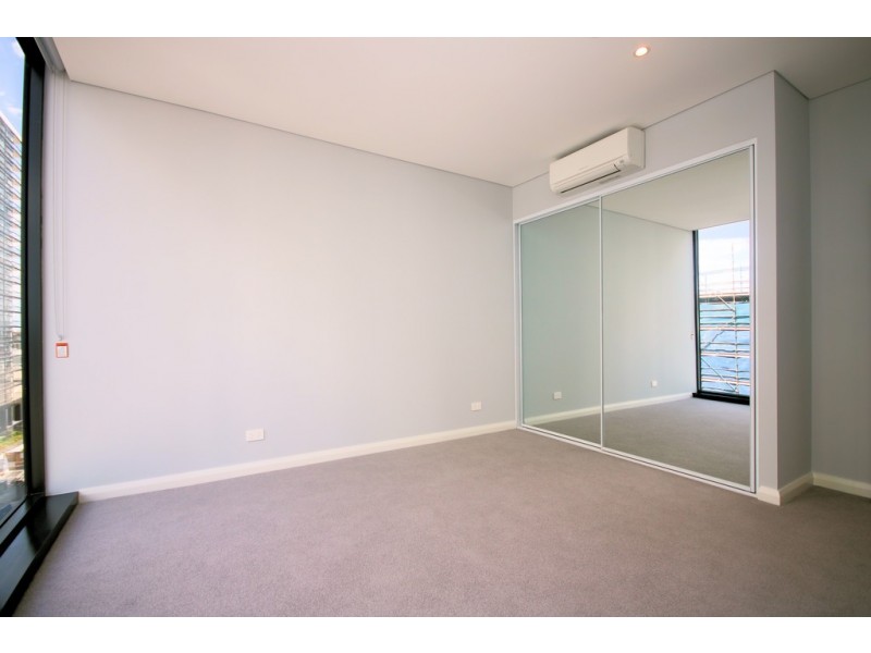 5** / 5 Wentworth Place, Wentworth Point NSW 2127