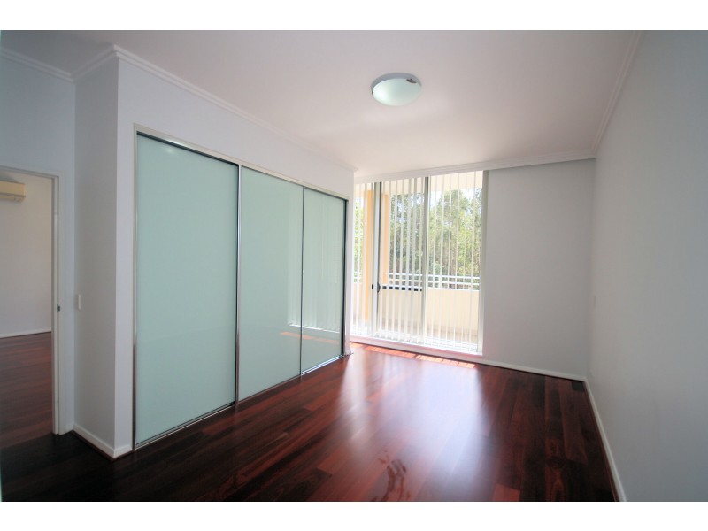 283/33 Hill Road, Wentworth Point NSW 2127