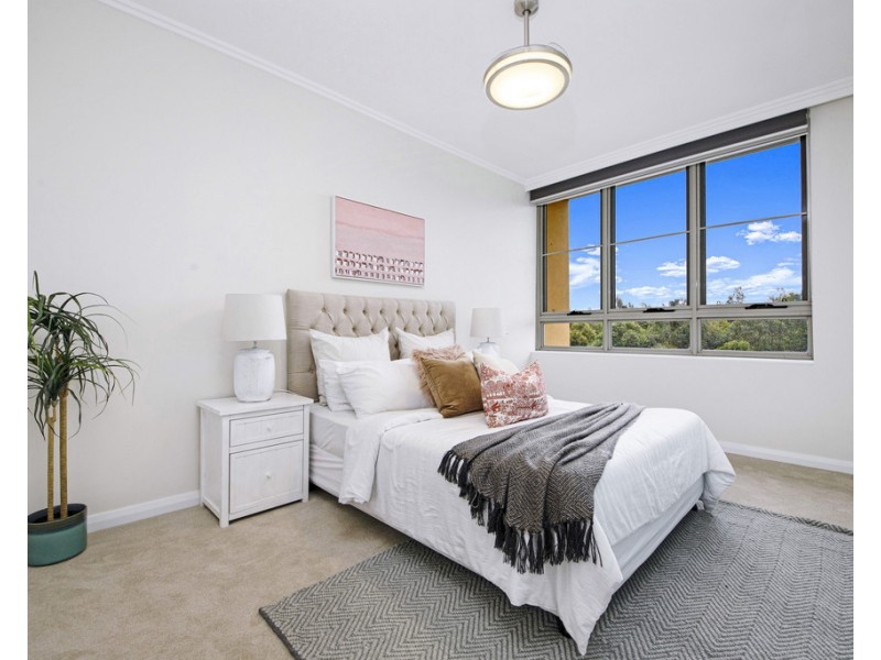 582/33 Hill Road, Wentworth Point NSW 2127