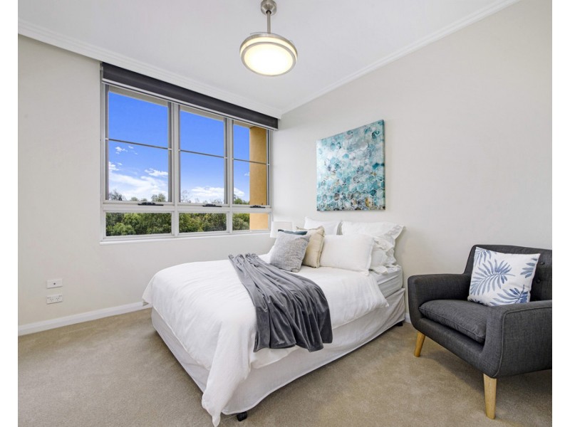 582/33 Hill Road, Wentworth Point NSW 2127