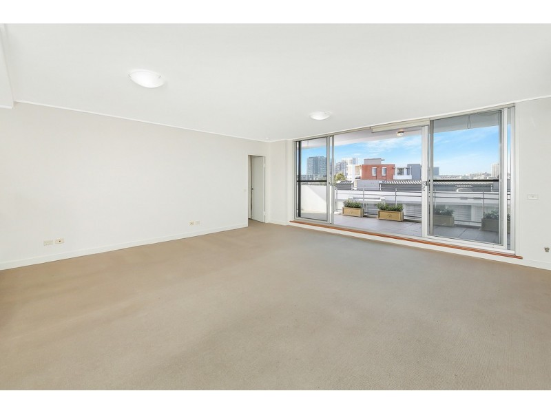 441/25 Bennelong Parkway, Wentworth Point NSW 2127