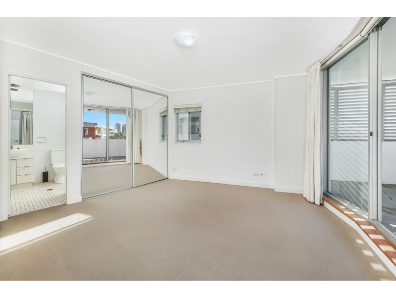 441/25 Bennelong Parkway, Wentworth Point NSW 2127