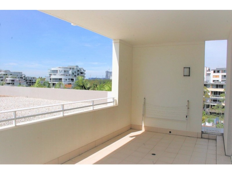 6**/4 The Crescent, Wentworth Point NSW 2127