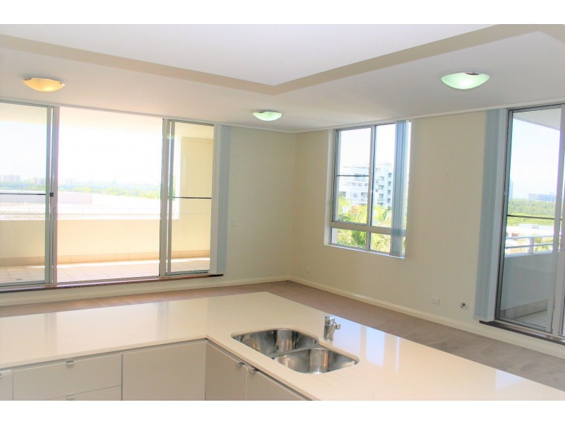 6**/4 The Crescent, Wentworth Point NSW 2127