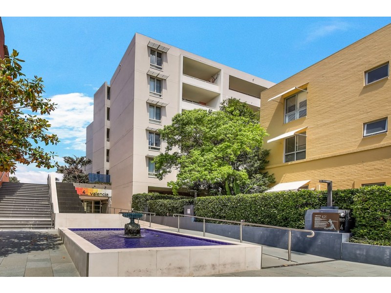 6**/4 The Crescent, Wentworth Point NSW 2127