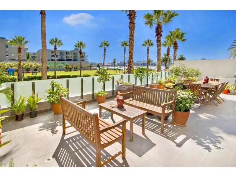 2 The Crescent, Wentworth Point NSW 2127