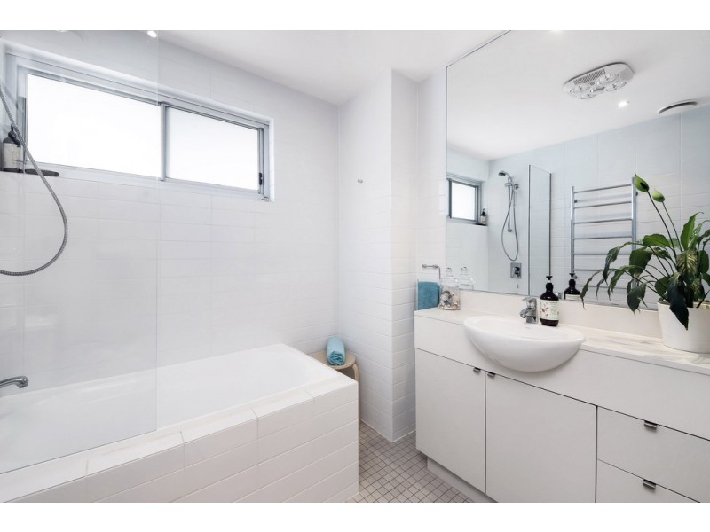 727/25 Bennelong Parkway, Wentworth Point NSW 2127