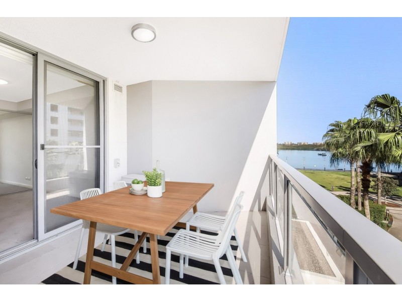 302/7 Stromboli Strait, Wentworth Point NSW 2127