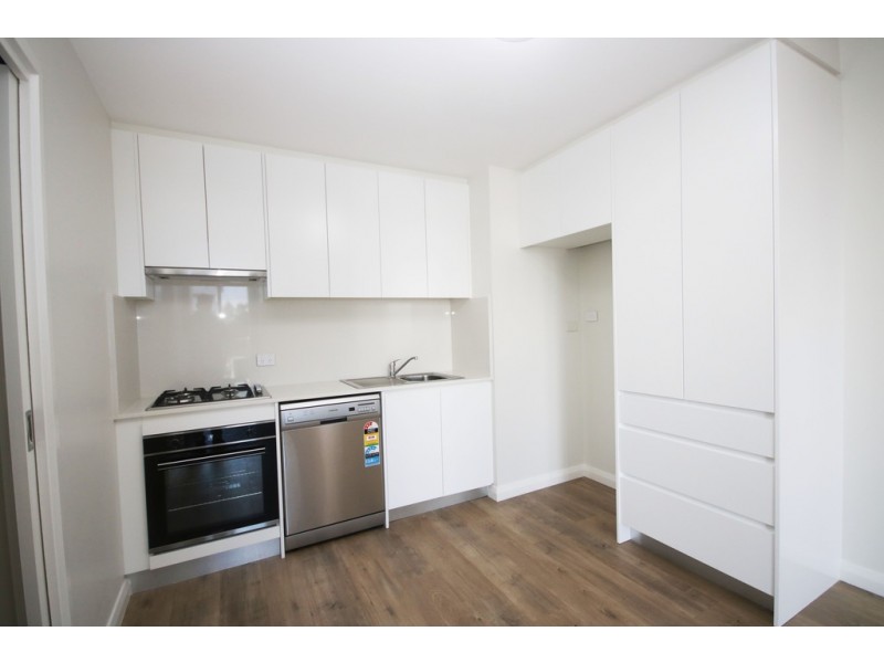 9/27 Bennelong Parkway, Wentworth Point NSW 2127