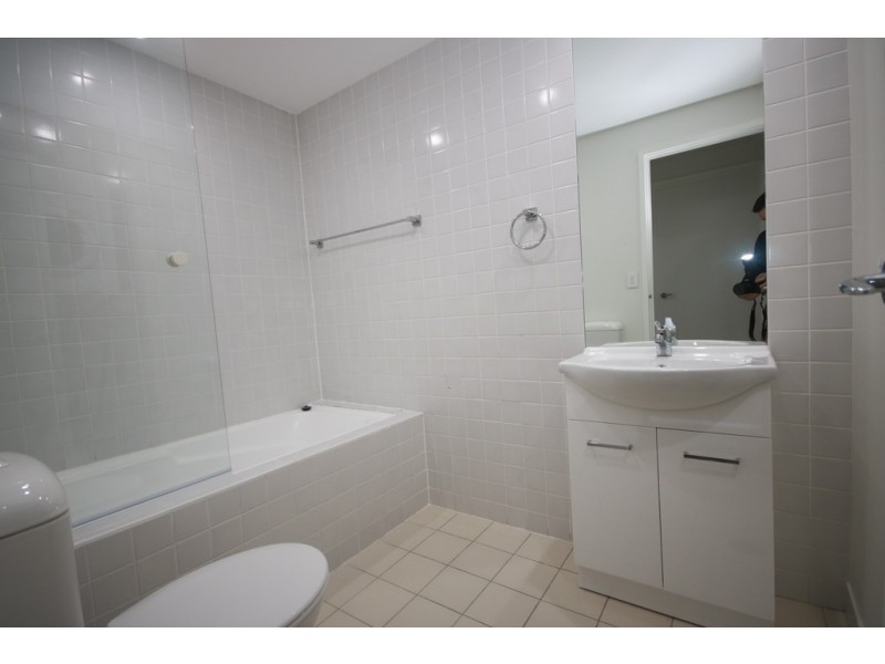 9/27 Bennelong Parkway, Wentworth Point NSW 2127