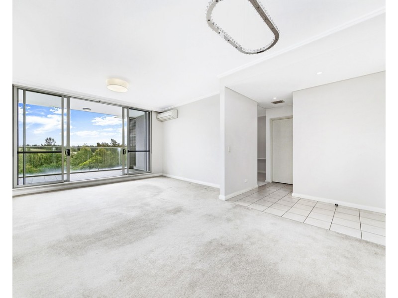 684/33 Hill Road, Wentworth Point NSW 2127