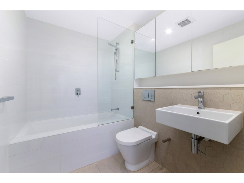 802/41 Hill Road, Wentworth Point NSW 2127