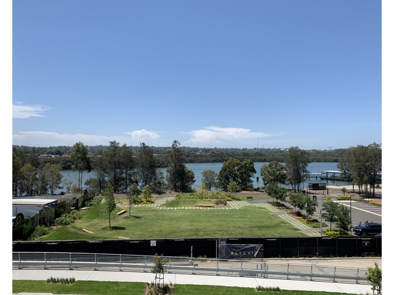 C426/8 Lapwing Street, Wentworth Point NSW 2127