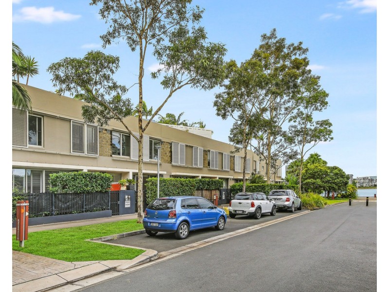 10 Amalfi Drive, Wentworth Point NSW 2127