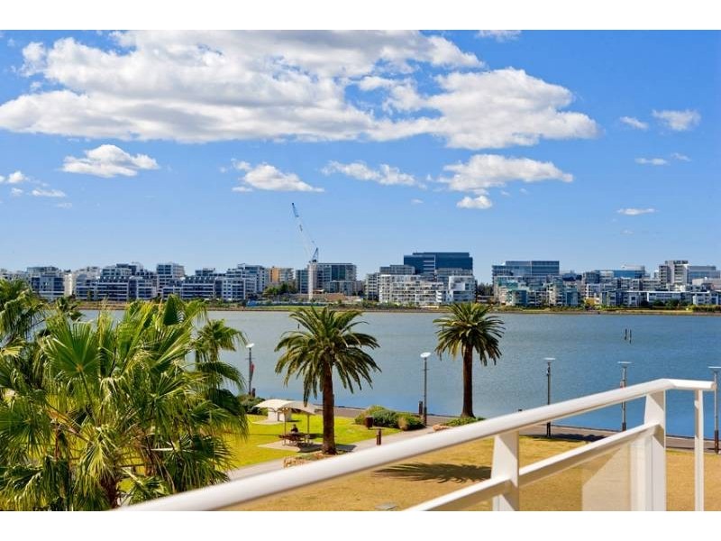 2 The Crescent, Newington NSW 2127