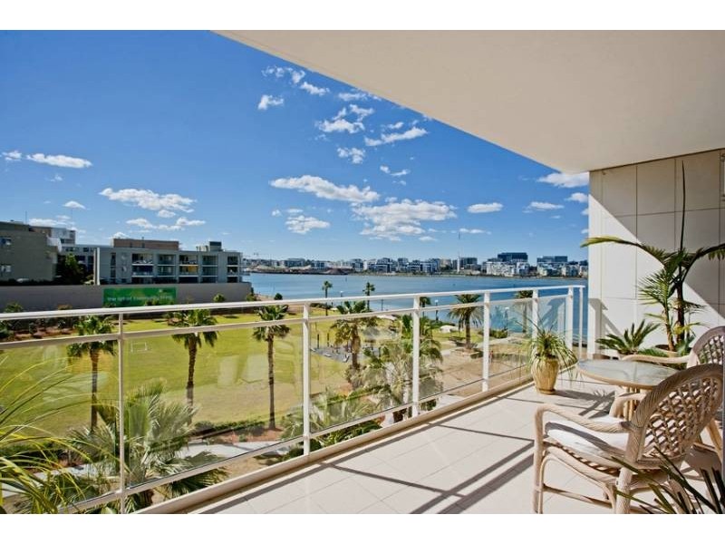 2 The Crescent, Newington NSW 2127