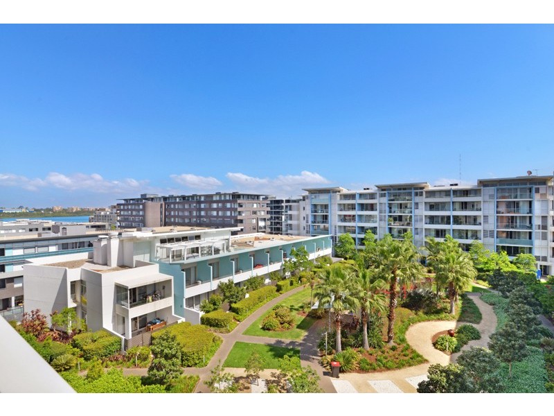 702/4 Nuvolari Place, Wentworth Point NSW 2127