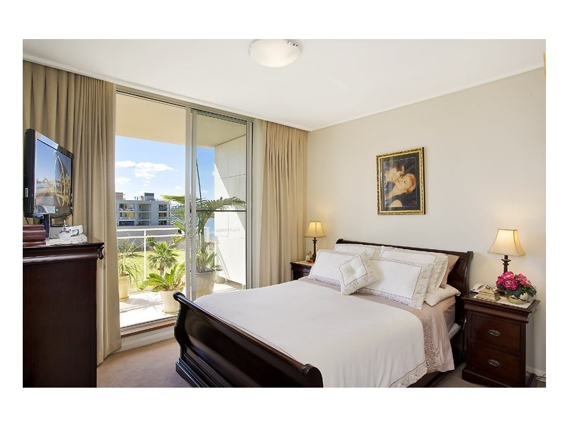 2 The Crescent, Wentworth Point NSW 2127