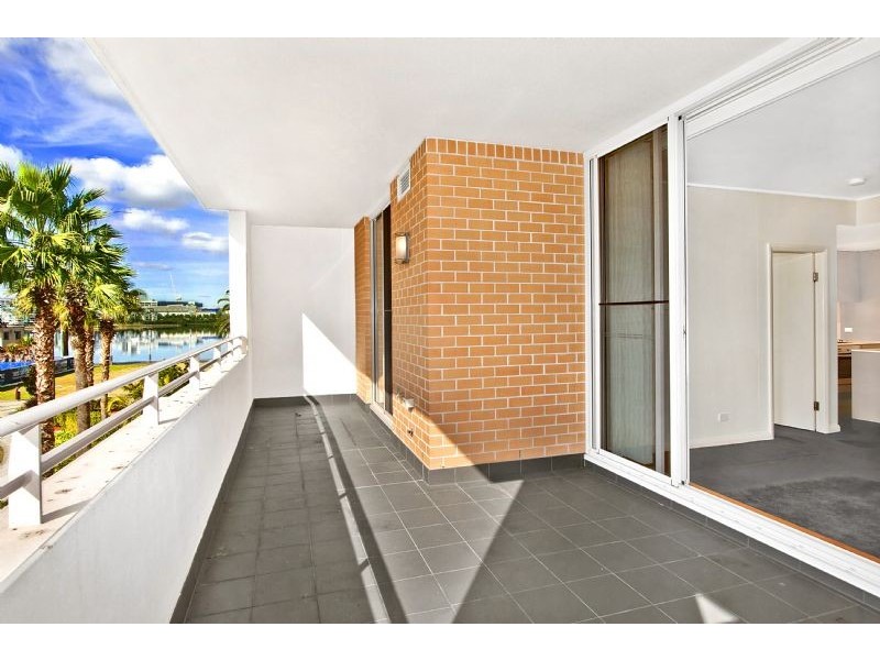 2 The Crescent, Wentworth Point NSW 2127