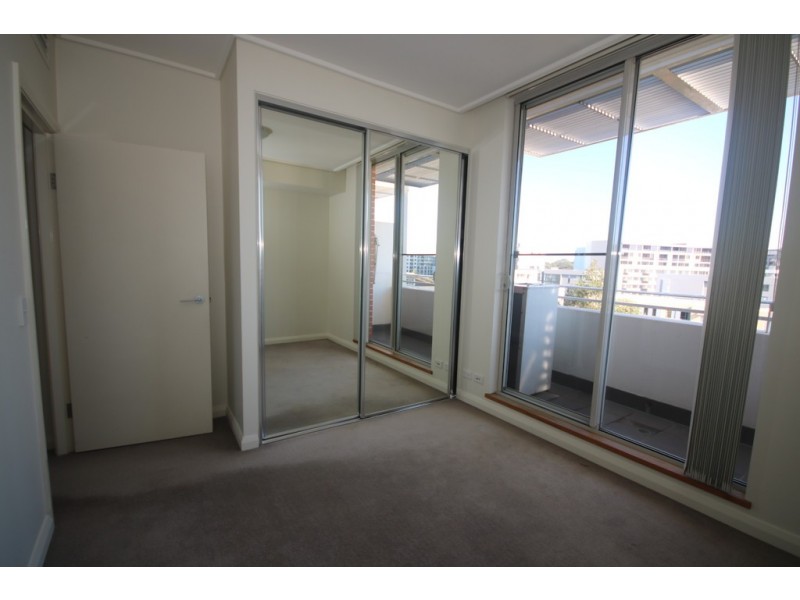 684/4 The Crescent, Wentworth Point NSW 2127