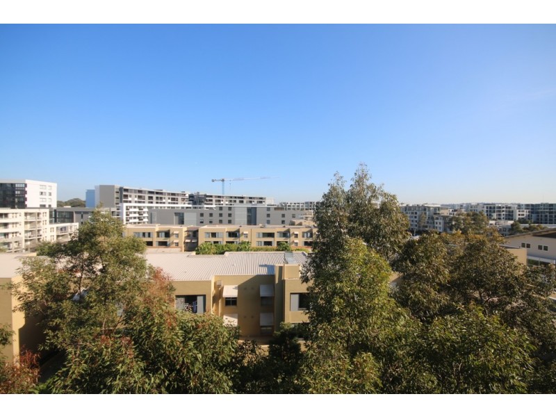 684/4 The Crescent, Wentworth Point NSW 2127