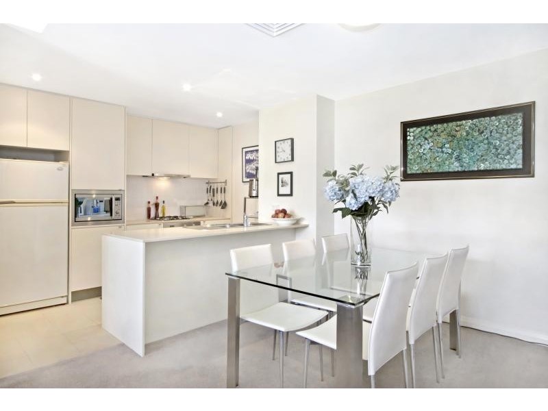 2 The Crescent, Wentworth Point NSW 2127