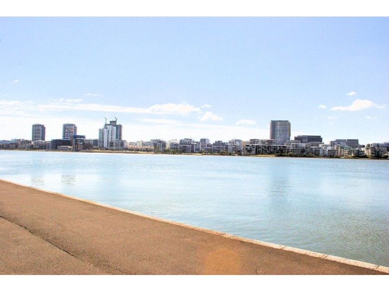 1/8 Marine Parade, Wentworth Point NSW 2127