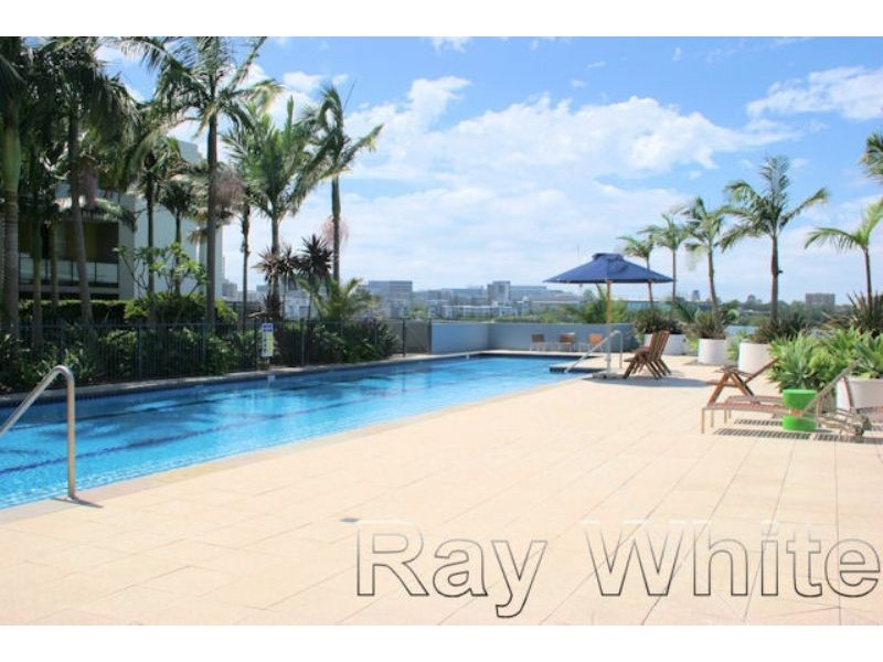 371/4 The Crescent, Wentworth Point NSW 2127