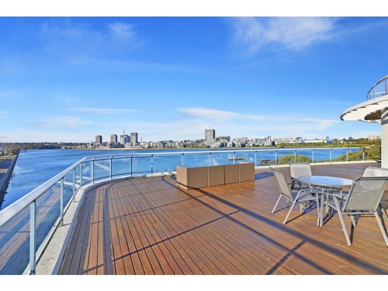 6* / 27 Bennelong Parkway, Wentworth Point NSW 2127