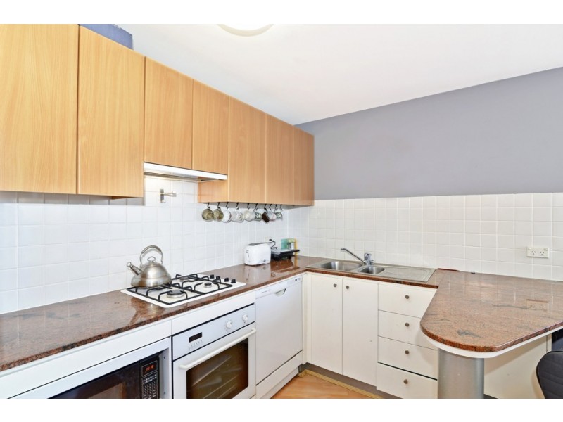 6* / 27 Bennelong Parkway, Wentworth Point NSW 2127