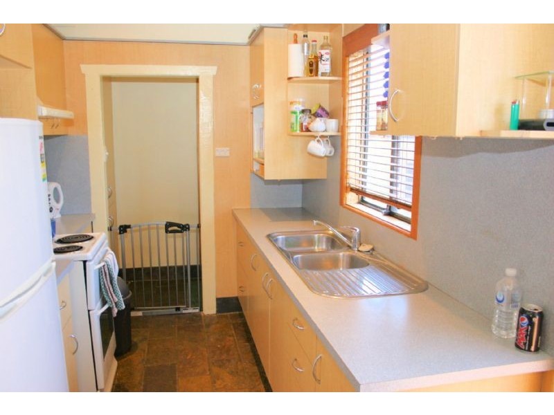 8 Cross Road, Merrylands NSW 2160