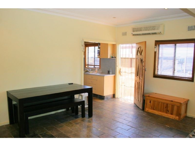 8 Cross Road, Merrylands NSW 2160