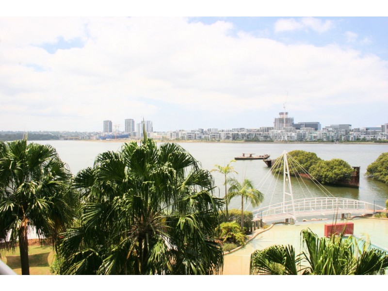 27 Bennelong Parkway, Wentworth Point NSW 2127