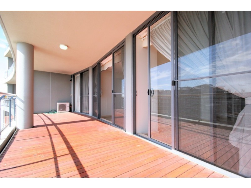 9*/27 Bennelong Parkway, Wentworth Point NSW 2127