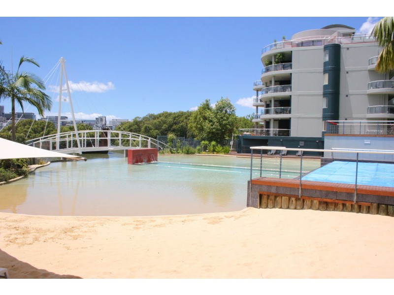 9*/27 Bennelong Parkway, Wentworth Point NSW 2127