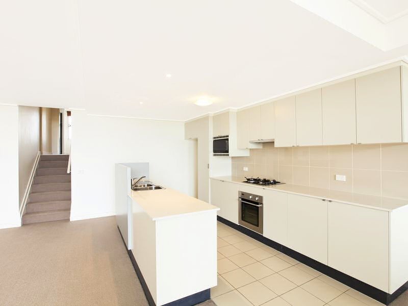 25 Bennelong Parkway, Wentworth Point NSW 2127
